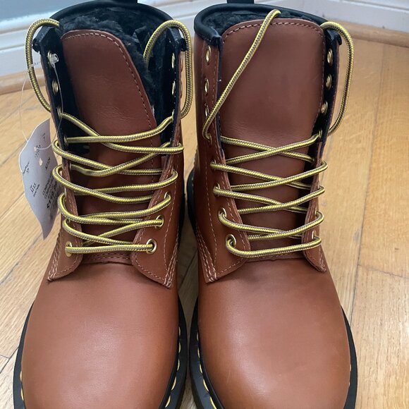 1460 Dr. Martens Wintergrip Leather Lace Up Boots - Unisex Size 5M or 6W - Picture 2 of 8